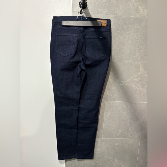 Calvin Klein Jeans - Picture 2 of 3